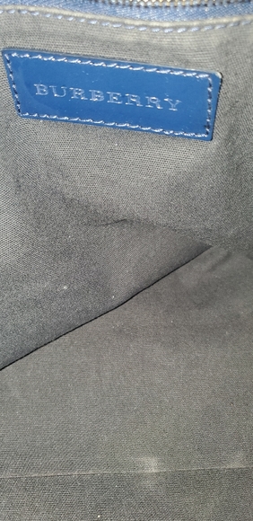 Authentic Burberry blue handbag. - Picture 4 of 10